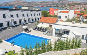 Beautiful home in Okrug Gornji with Outdoor swimming pool, WiFi and 2 Bedrooms